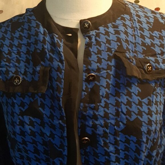 1980s Vintage Houndstooth Silk Blouse - Picture 2 of 4